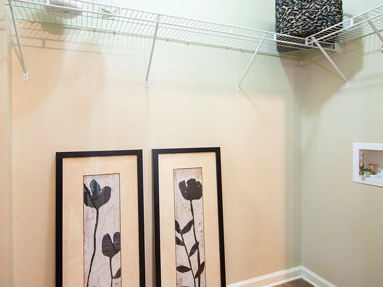 Seven Springs Apartments — Photo 18