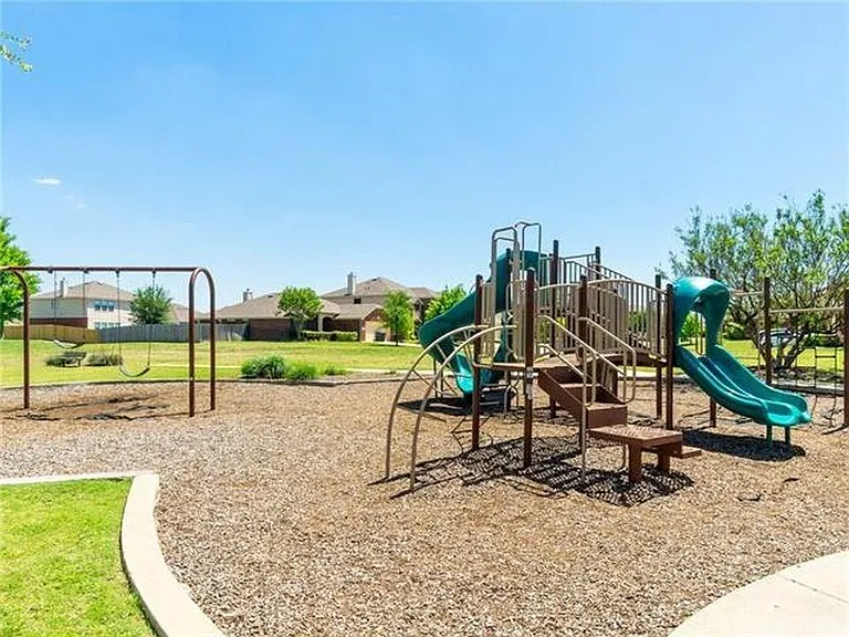 5936 Garnet Hill Ln — Photo 30