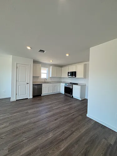 2125 W Totems St Photo 1
