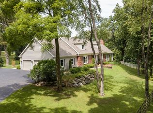 160J Bateman Rd, Barrington, IL 60010