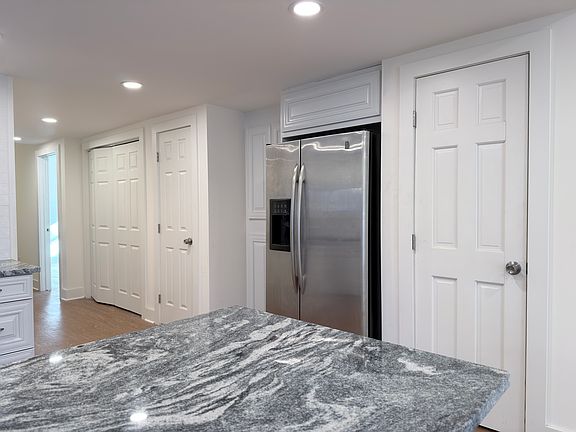 2nd image of 16 Oak St Unit 1