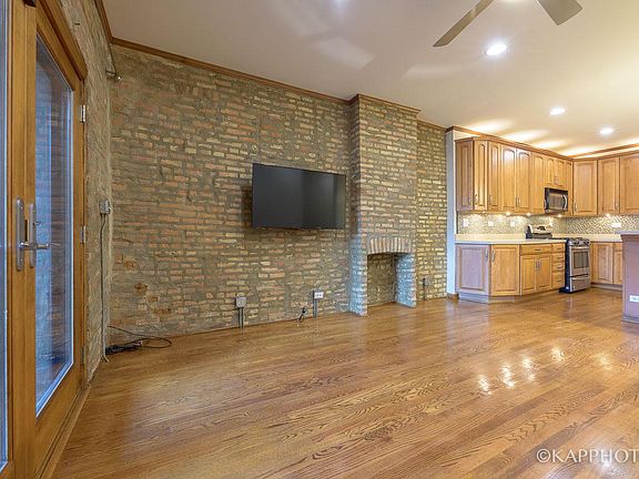 3rd image of 1235 S Wabash Ave Floor 2