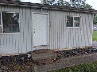 105 SW 18th St, Oak Grove, MO 64075