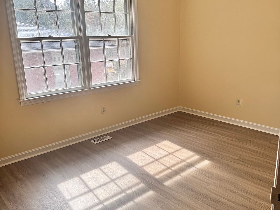 1st image of 1906 Blake St
