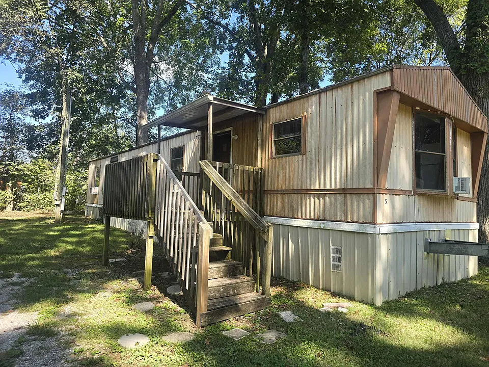 1380 Mapleash Ave #5