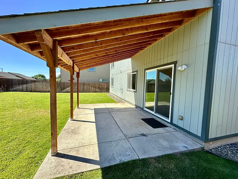 2706 N Susie Ct — Photo 34