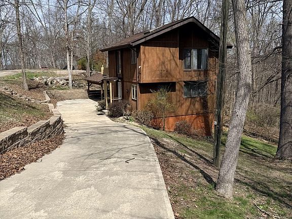 2nd image of 188 Oak Ridge Rd