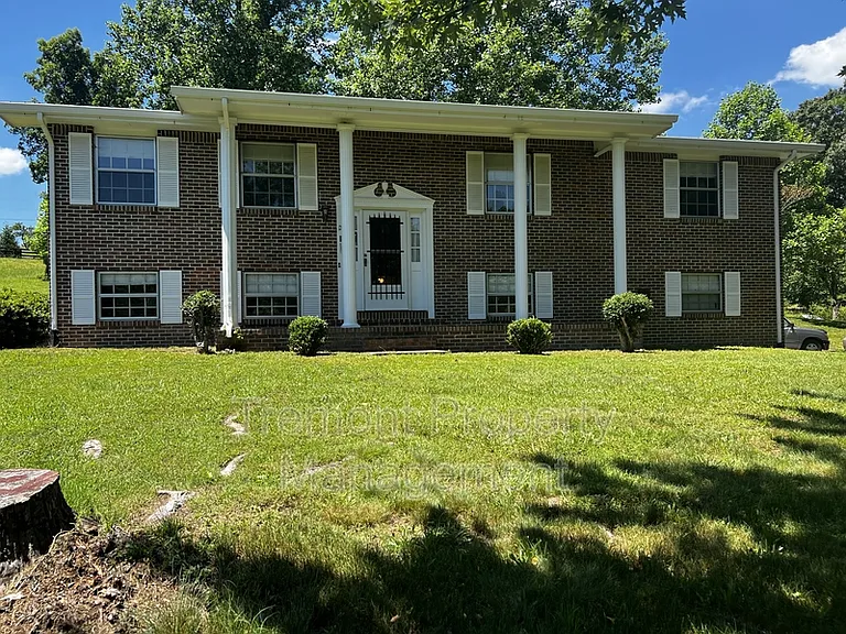 7424 Runyan Rd — Photo 1
