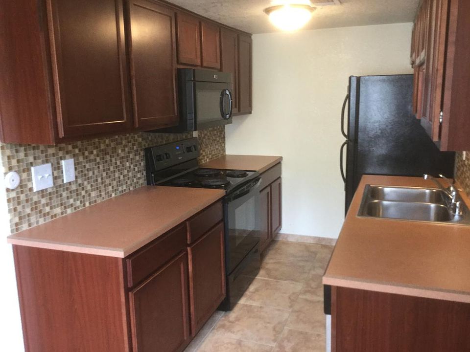 1st image of 12845 Dorado Dr SE