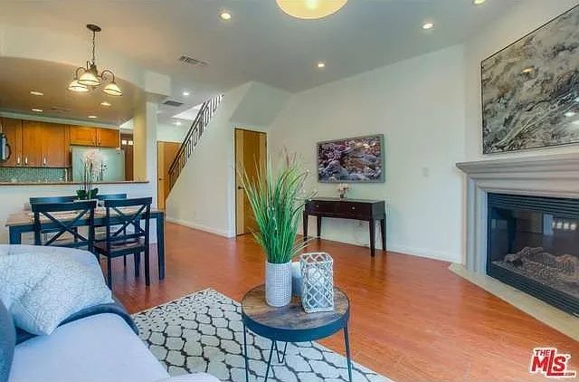 5303 Satsuma Ave #107 — Photo 2