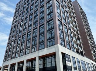 181 Sterling Rd #914, Toronto, ON M6R 2B2