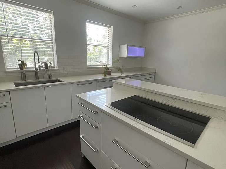 510 Refugio St — Photo 4