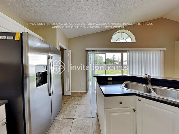 5th image of 1067 Sugarberry Trl