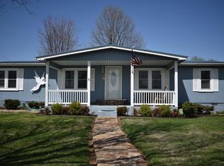 452 E County Line Rd, Springdale, AR 72764