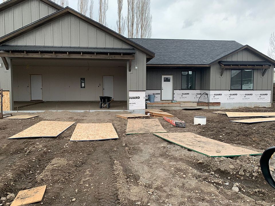 1st image of 229 Camas Dr