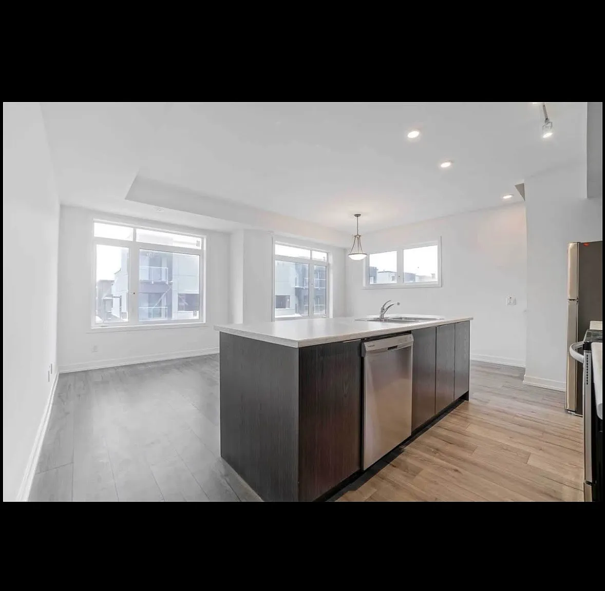 2 bed, 1135 sqft, $3,000 — Photo 2