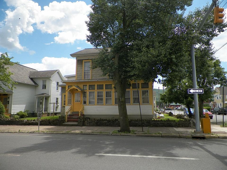2nd image of 102 E Church St #3