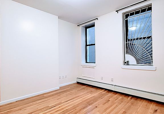4th image of 304 Pleasant Ave APT 4R