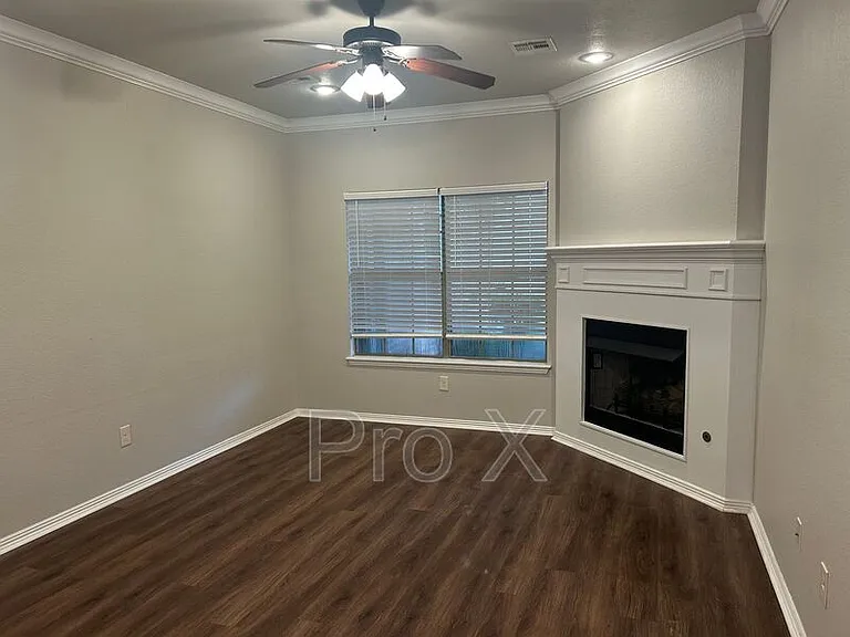 2670 N Valencia Ave #2670 N VALENCIA AVE — Photo 2