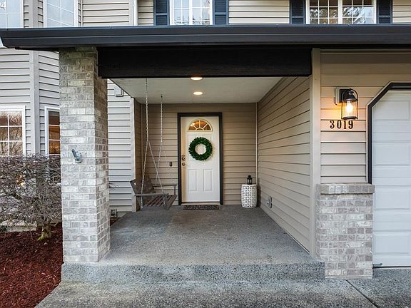 4th image of 3019 NE 181st Ave