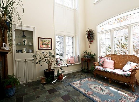 5th image of 8141 Woodland Dr