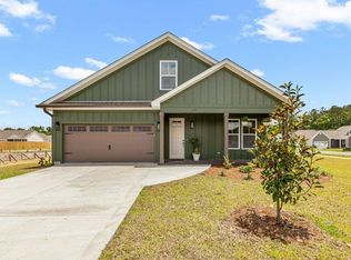 71 Avondale Dr, Crawfordville, FL 32327