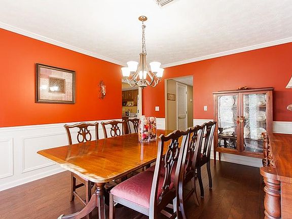 5th image of 6405 Deerings Ln