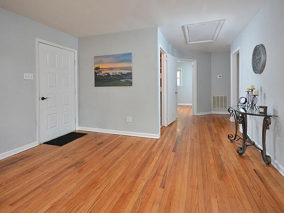 5th image of 138 Gibson Rd