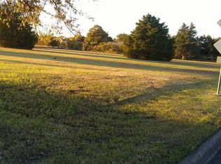 511 N Bluegrove Rd, Lancaster, TX 75146