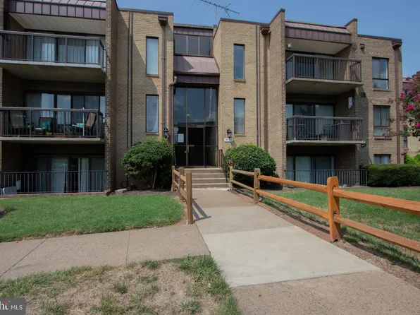 7593 Gales Ct APT 003, Manassas, VA 20109