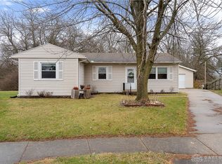 2086 Prospect Cir, Springfield, OH 45503