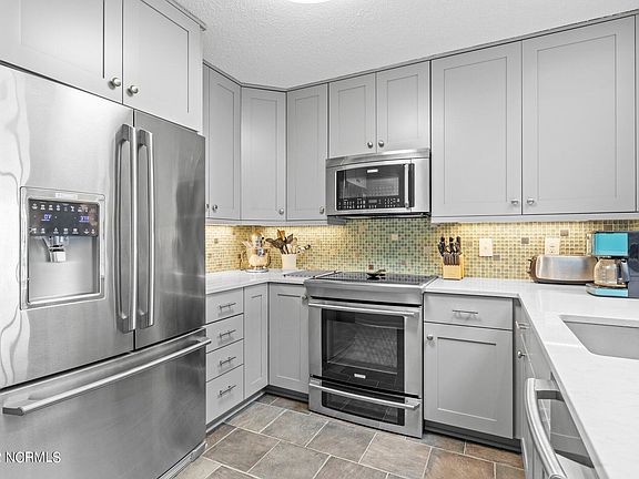 5th image of 2503 W Ft Macon Road #302a