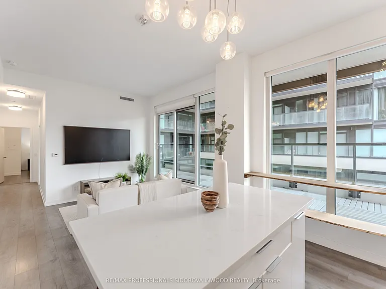 270 Dufferin St #515 — Photo 10