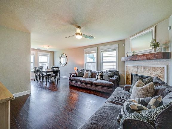 5th image of 16742 N Rail Dr