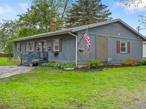 1305 Cold Springs Rd, Liverpool, NY 13090