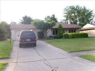 15575 Pinewood Dr photo 1