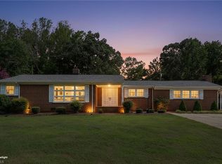 1540 W Harrison St, Reidsville, NC 27320