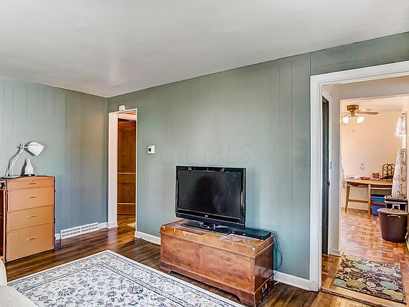 5th image of 2479 Lexington Ave