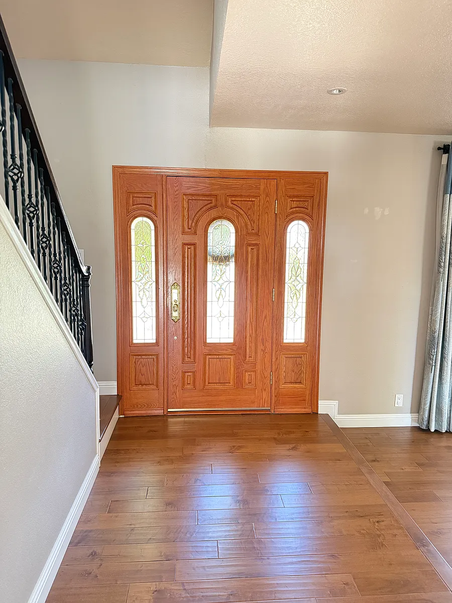 Building Photo - 3668 Slopeview Dr