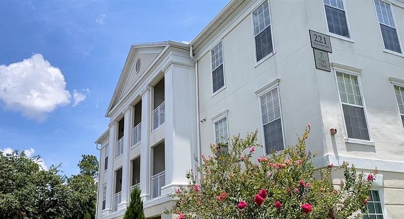 1st image of 221 Longview Ave APT 201