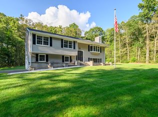 21 Greenbriar Rd, Oxford, CT 06478