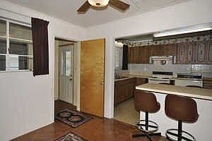 5th image of 1105 S 6th Ave