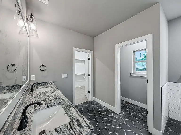 10 Olmsted Cir — Photo 14
