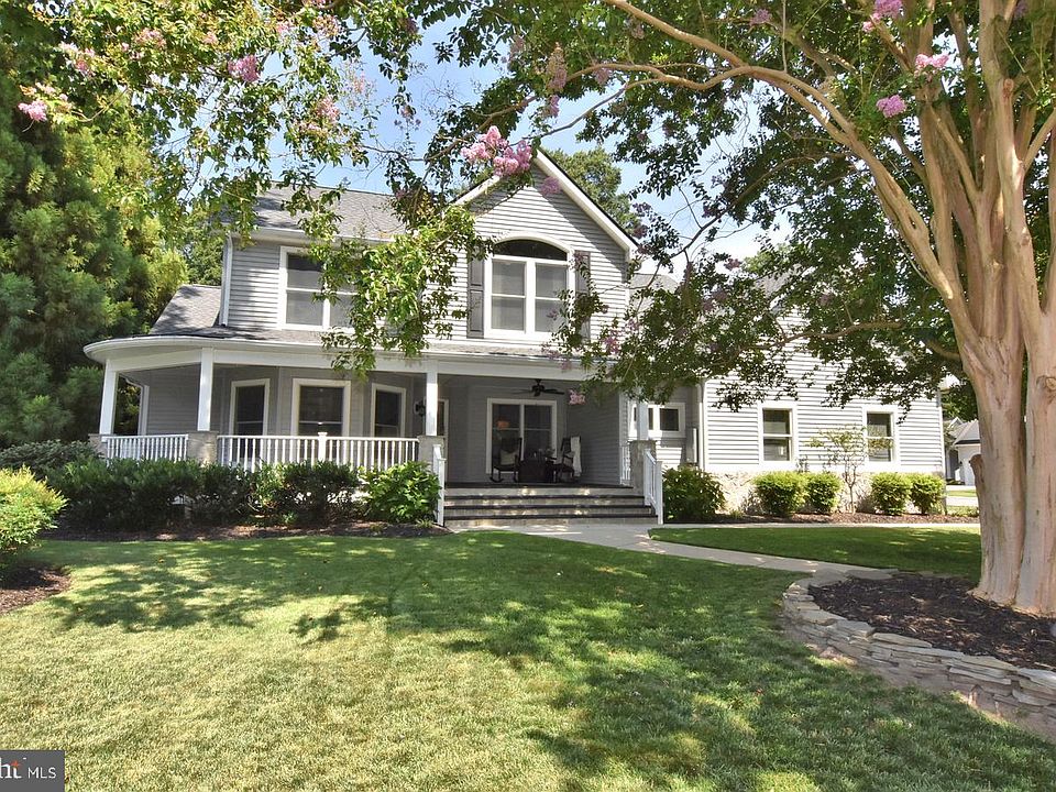 1st image of 423 Seagull Dr