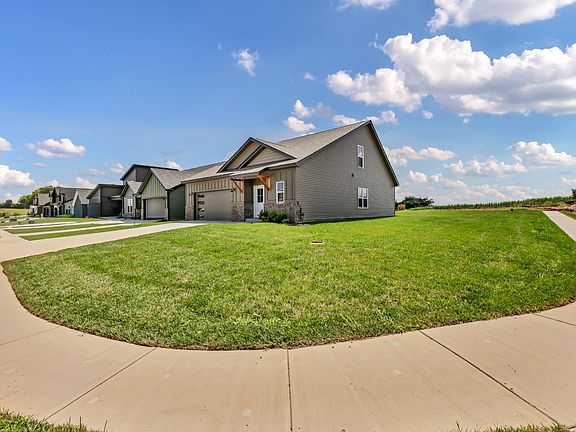 3rd image of 2709 Brewster Dr Lot 11