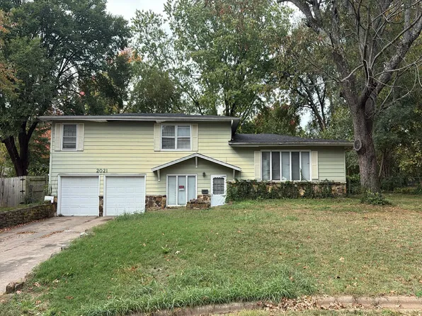 2021 S Oak Grove Ave, Springfield, MO 65804