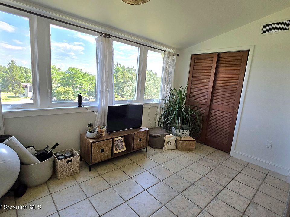 1st image of 115 Foxfire Dr APT 307