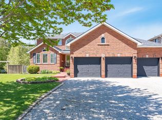 11 Berry Ct, Barrie, ON L4N 0J6