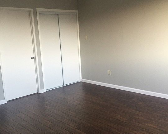 5th image of 4752 Academy St APT B