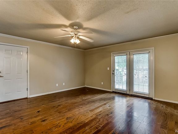 5th image of 120 15th St E APT 913